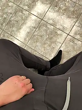 onbifeet online show from 04/18/26, 08:09