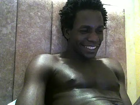 Snapshot of Bigras0011 chatting on 06/21/26, 05:59 Bigras0011 online show from 06/21/26, 05:59