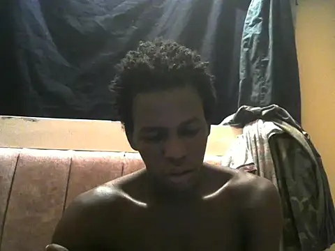 Snapshot of Bigras0011 chatting on 07/05/26, 02:40 Bigras0011 online show from 07/05/26, 02:40