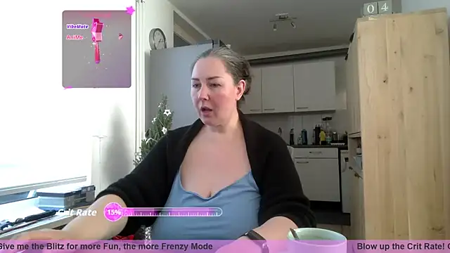 MilfGina online show from 12/04/25, 12:14