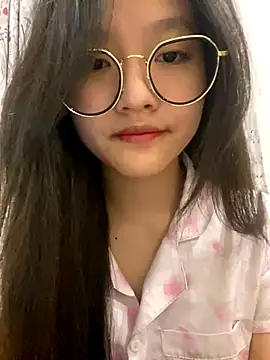 Krixxi22 online show from 12/05/24, 02:22