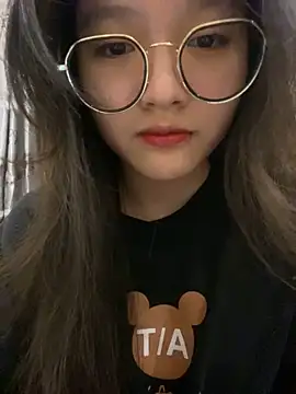 Krixxi22 online show from 12/28/24, 03:04