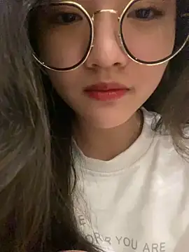 Krixxi22 online show from 01/11/25, 04:36