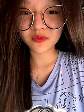 Krixxi22 online show from 10/05/25, 01:42