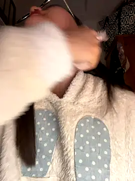 Krixxi22 online show from 11/18/25, 03:05