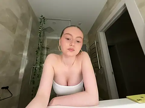 Snapshot of winter__sun chatting on 03/08/26, 03:49 winter sun online show from 03/08/26, 03:49