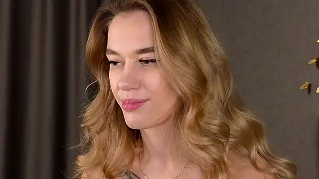 Snapshot of BBabyShark chatting on 01/05/25, 11:59 BBabyShark online show from 01/05/25, 11:59