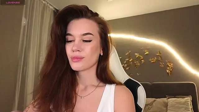 Snapshot of BBabyShark chatting on 10/13/25, 09:20 BBabyShark online show from 10/13/25, 09:20