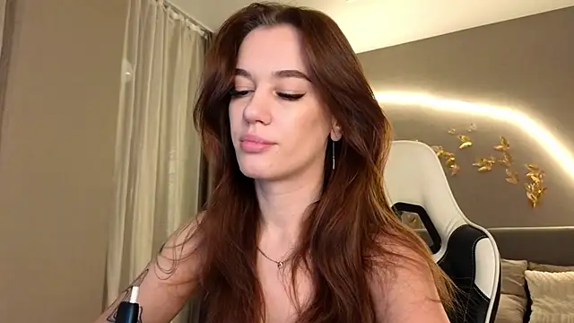 Snapshot of BBabyShark chatting on 10/26/25, 02:28 BBabyShark online show from 10/26/25, 02:28