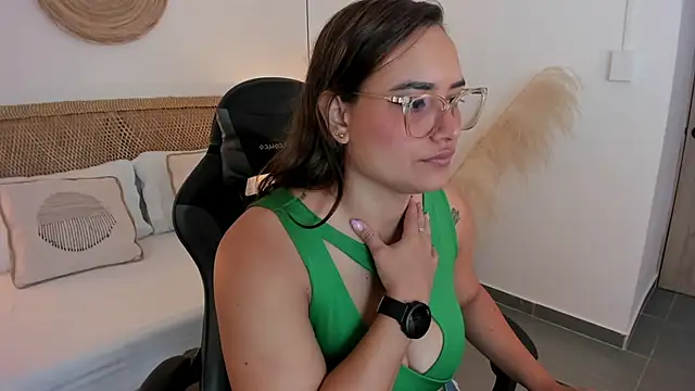 zoe danae  online show from 01/15/26, 12:10