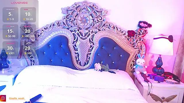 Snapshot of Giselle_Noah chatting on 09/18/25, 08:55 Giselle Noah online show from 09/18/25, 08:55