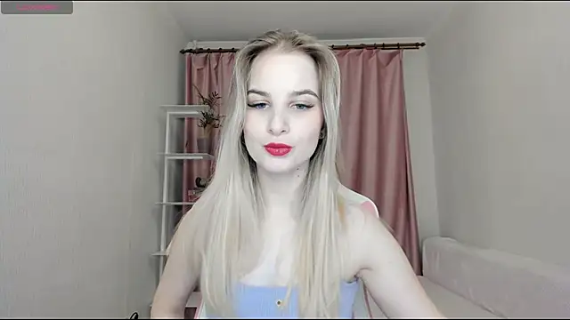 Snapshot of MiraSpaceGirl chatting on 12/14/24, 07:25 MiraSpaceGirl online show from 12/14/24, 07:25