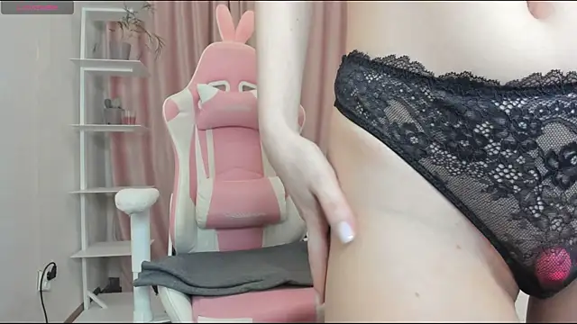 Snapshot of MiraSpaceGirl chatting on 02/11/25, 10:39 MiraSpaceGirl online show from 02/11/25, 10:39