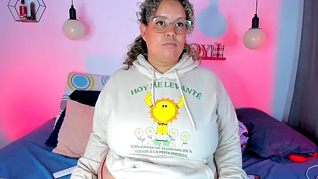 monicabbw  online show from 02/28/25, 12:10