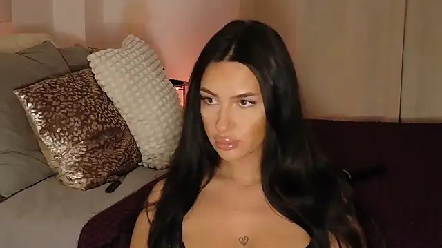 LuanaDess online show from 02/23/26, 12:09