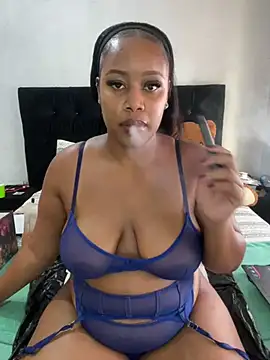 MimiCurves online show from 01/07/25, 03:33