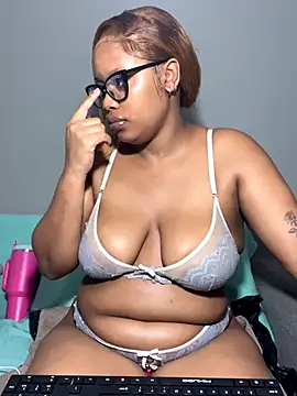 MimiCurves online show from 11/23/25, 08:30