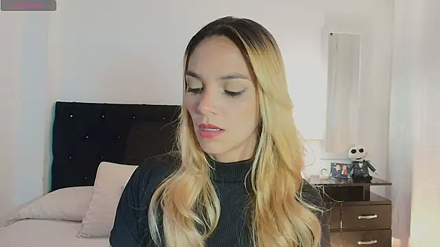 MeganLorensx online show from 04/09/26, 10:26