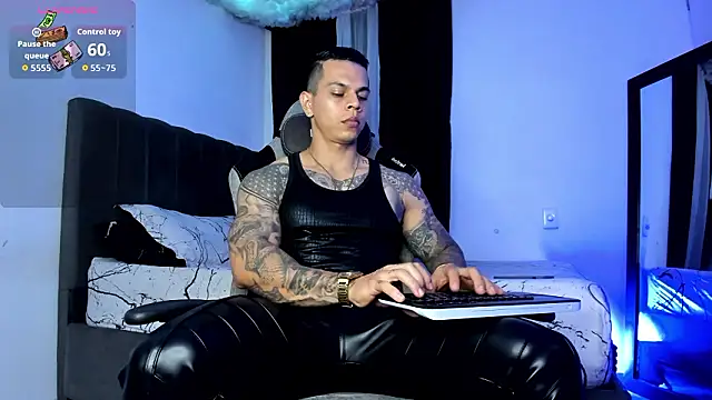 Aron Dark online show from 02/03/26, 01:59