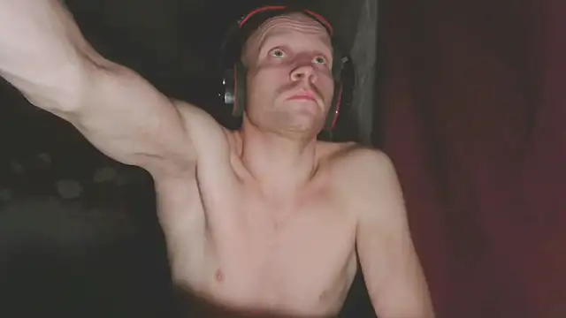 Snapshot of GoodSeksLove chatting on 09/14/25, 09:14 GoodSeksLove online show from 09/14/25, 09:14