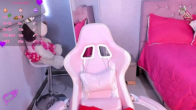 Kenia tompson01 online show from 01/24/25, 08:54