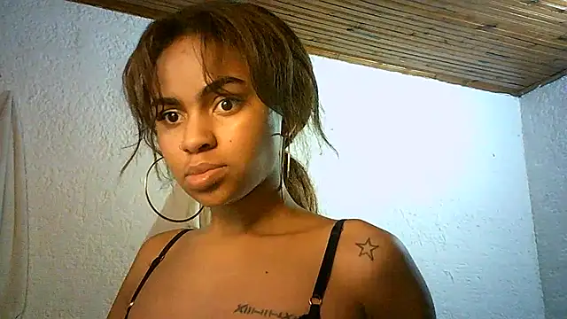 Snapshot of Bellabeltrann chatting on 02/04/25, 08:56 Bellabeltrann online show from 02/04/25, 08:56