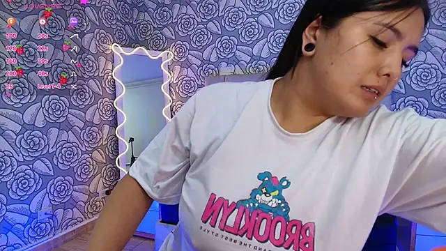 Snapshot of Mellani_tay chatting on 01/16/25, 07:17 Mellani tay online show from 01/16/25, 07:17
