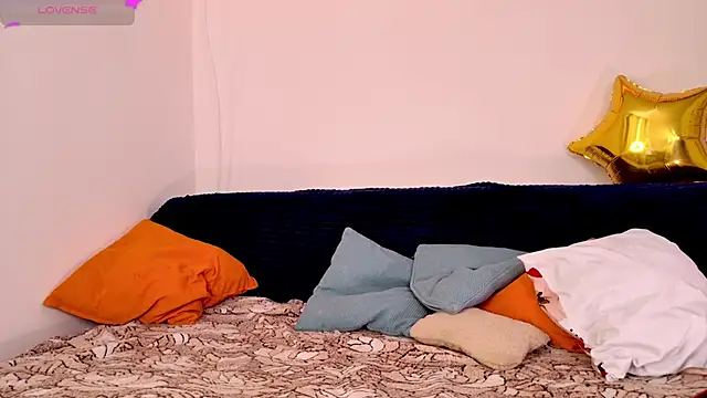 Snapshot of Lisa_sweetheels chatting on 01/19/25, 07:46 Lisa sweetheels online show from 01/19/25, 07:46