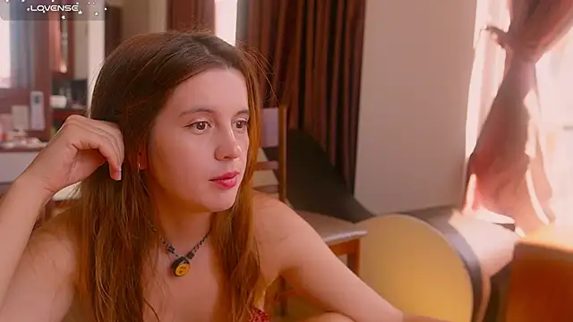 Snapshot of Lisa_sweetheels chatting on 09/11/25, 02:44 Lisa sweetheels online show from 09/11/25, 02:44