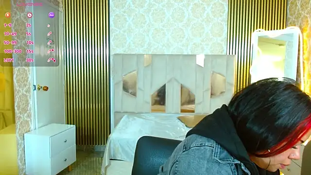 martinna tay online show from 10/02/25, 03:24