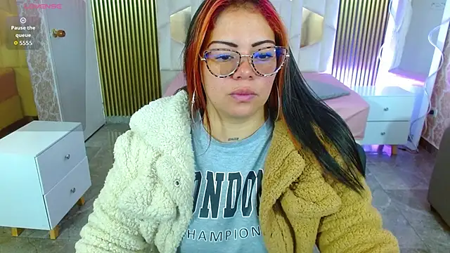 martinna tay online show from 11/18/25, 03:23