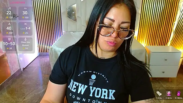 martinna tay online show from 04/24/26, 02:58