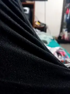 Snapshot of Akonam3000 chatting on 11/07/25, 05:02 Akonam3000 online show from 11/07/25, 05:02