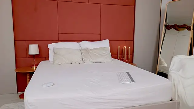 LilouKat online show from 04/06/26, 12:06