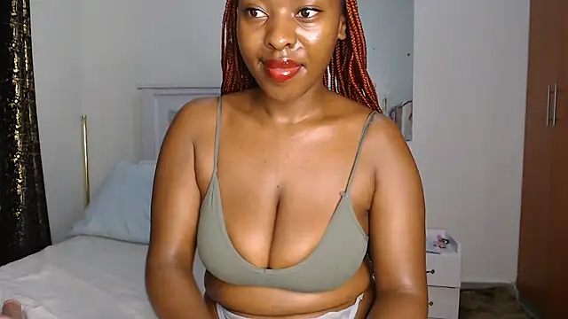 Snapshot of sweetice_02 chatting on 06/26/26, 03:44 sweetice 02 online show from 06/26/26, 03:44