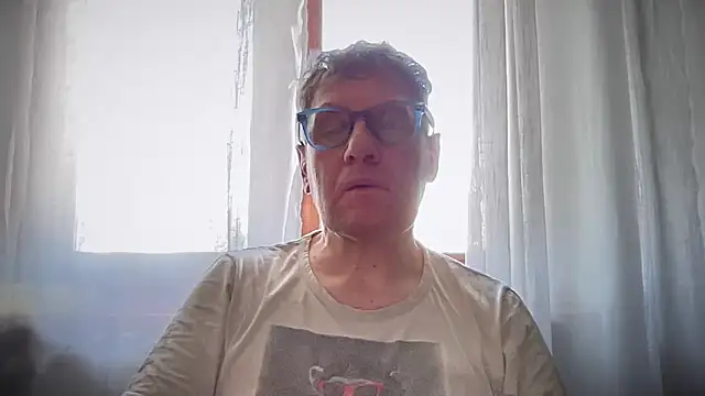 Snapshot of Britmi chatting on 05/09/26, 08:19 Britmi online show from 05/09/26, 08:19