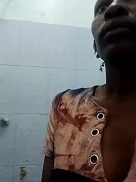 LOVELY-2BERRY online show from 11/21/25, 06:12