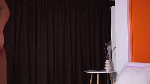 Snapshot of LovingBlondie chatting on 09/18/25, 03:41 LovingBlondie online show from 09/18/25, 03:41