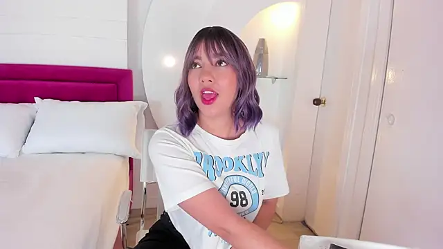 AliceHanz online show from 01/28/25, 04:18