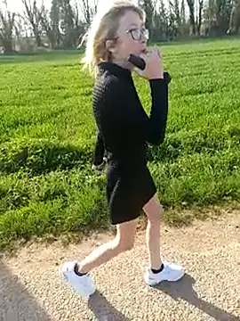 Timide girl2 online show from 03/18/25, 03:31