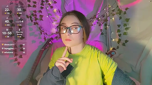 monlight  dana online show from 12/11/24, 04:42