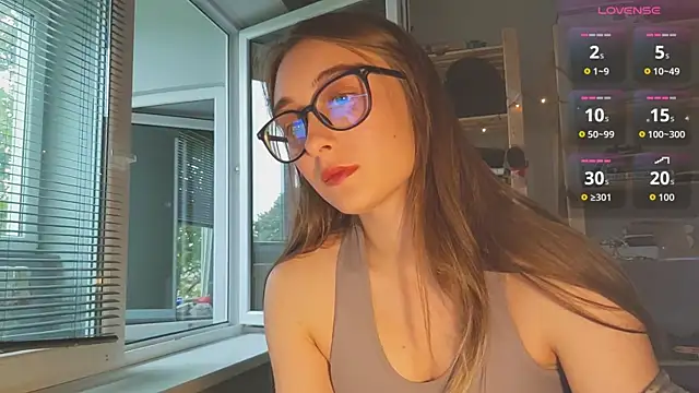 monlight  dana online show from 09/19/25, 03:34