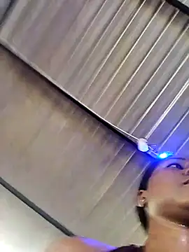 Snapshot of Berry_Bans chatting on 03/07/25, 05:17 Berry Bans online show from 03/07/25, 05:17