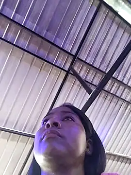 Snapshot of Berry_Bans chatting on 03/17/25, 05:16 Berry Bans online show from 03/17/25, 05:16