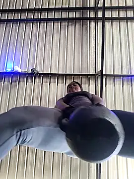 Snapshot of Berry_Bans chatting on 03/19/25, 05:28 Berry Bans online show from 03/19/25, 05:28