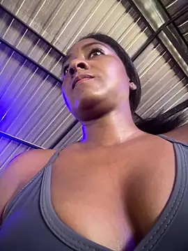 Snapshot of Berry_Bans chatting on 09/26/25, 05:17 Berry Bans online show from 09/26/25, 05:17