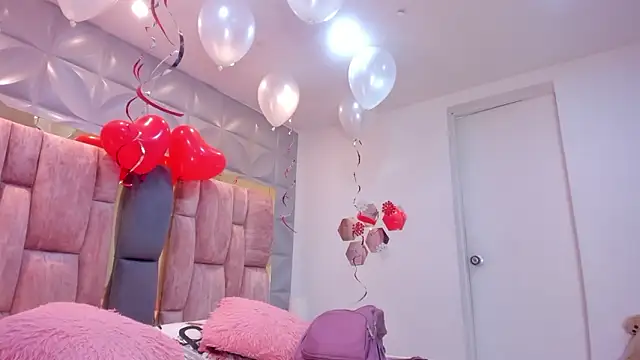 Charlotte Ice1 online show from 02/16/26, 03:41