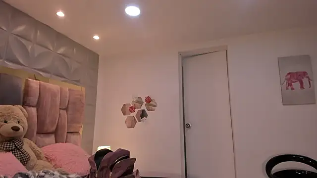 Charlotte Ice1 online show from 03/12/26, 03:29