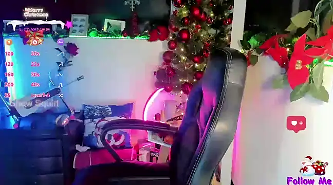 Snapshot of mariana_scott__ chatting on 12/22/24, 12:07 mariana scott online show from 12/22/24, 12:07