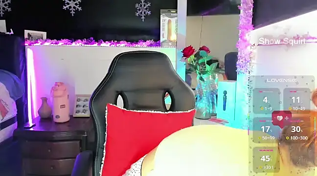 Snapshot of mariana_scott__ chatting on 02/13/25, 10:43 mariana scott online show from 02/13/25, 10:43